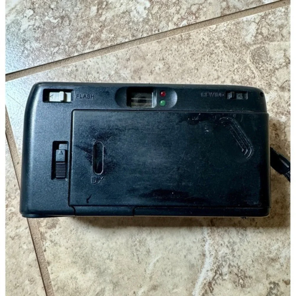 Vivitar PS:120 Focus Free / DX‎ Motorized Film Camera Point & Shoot Not Tested